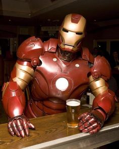 Los superhéroes también cervecean